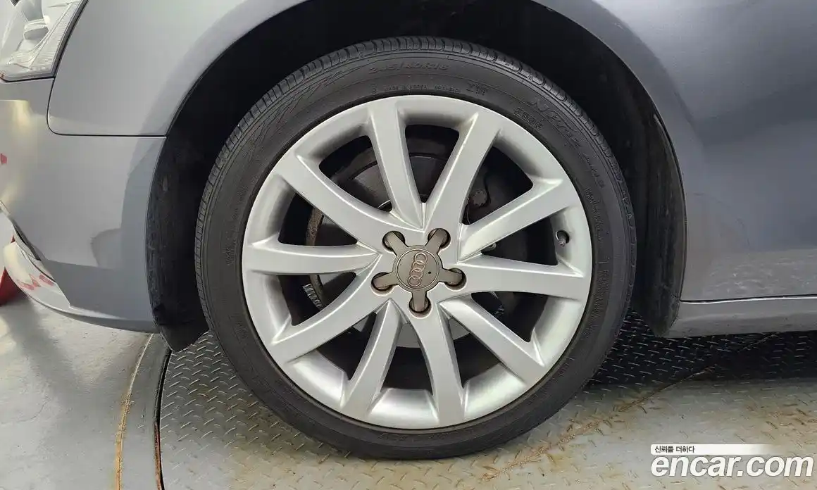 Audi A4 2014 2.0 Автомат в Москве № 212481, фото 4