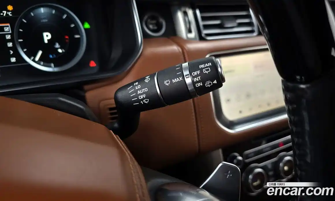 Land Rover Range-Rover 2017 4.4 Автомат в Москве № 213857, фото 16