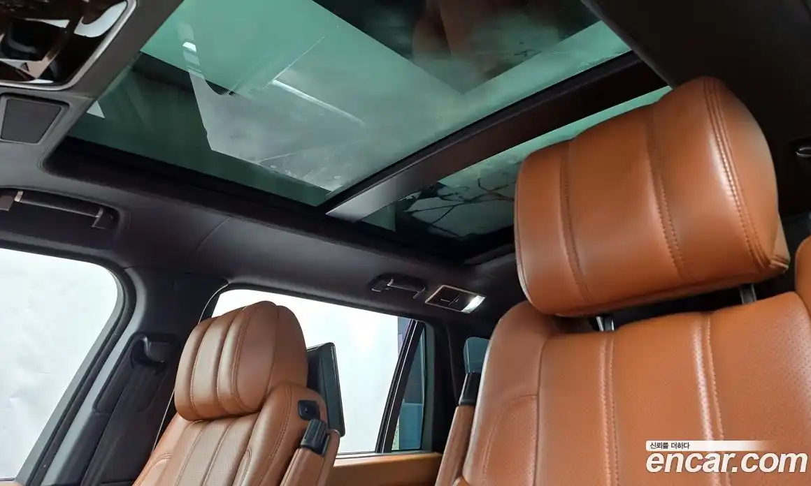 Land Rover Range-Rover 2017 4.4 Автомат в Москве № 213857, фото 17