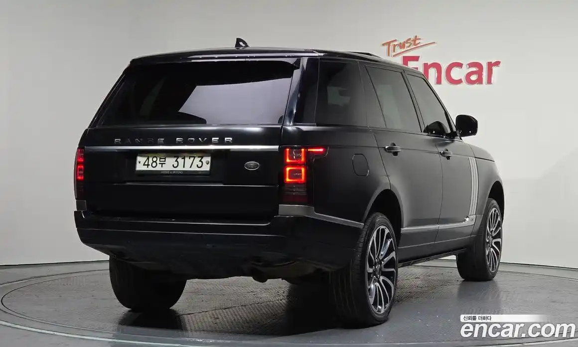 Land Rover Range-Rover 2017 4.4 Автомат в Москве № 213857, фото 2