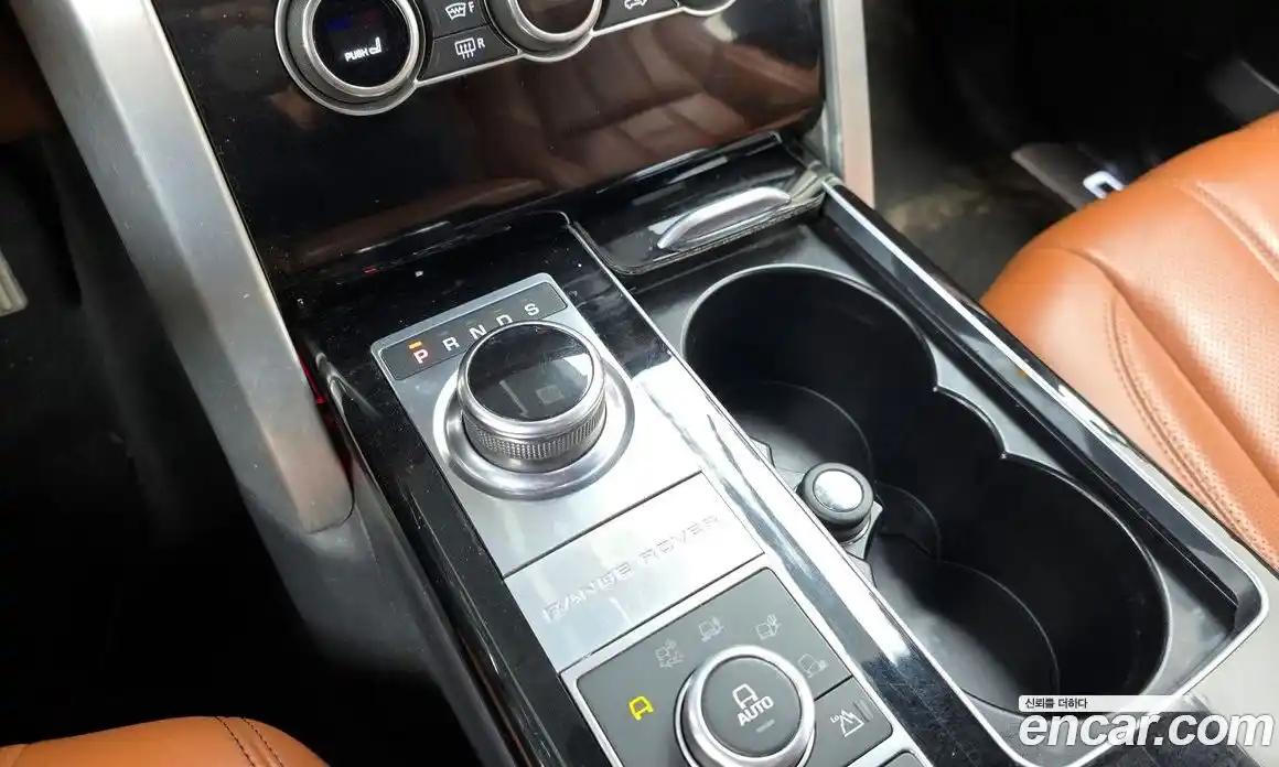 Land Rover Range-Rover 2017 4.4 Автомат в Москве № 213857, фото 9