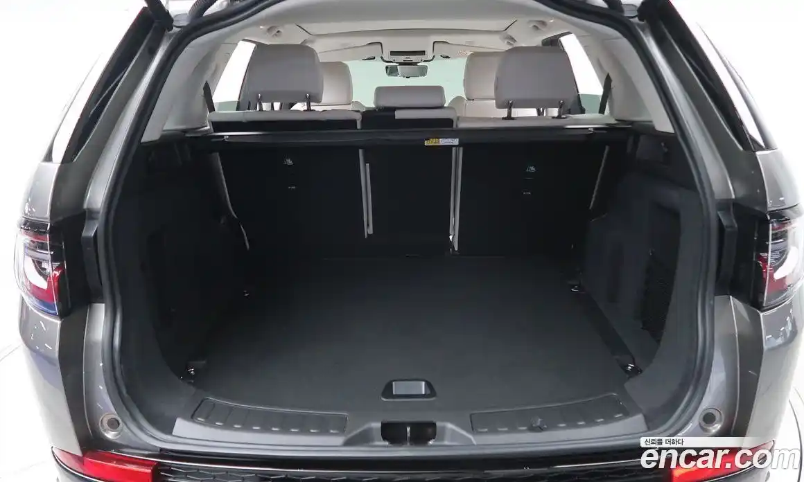 Land Rover Discovery Sport 2025 2.0 Автомат в Москве № 213882, фото 13