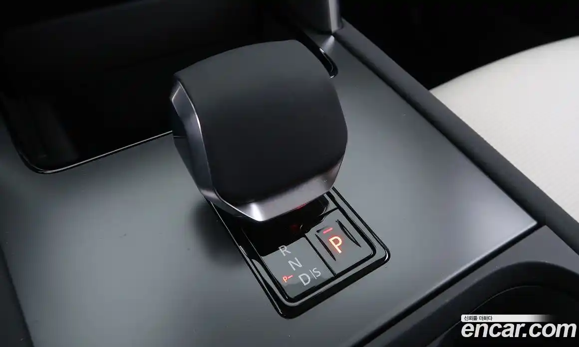 Land Rover Discovery Sport 2025 2.0 Автомат в Москве № 213882, фото 9