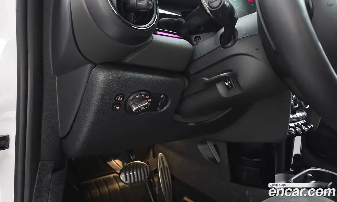 Mini Cooper 2024 2.0 Автомат в Москве № 214048, фото 12