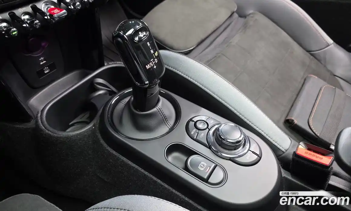 Mini Cooper 2024 2.0 Автомат в Москве № 214048, фото 13