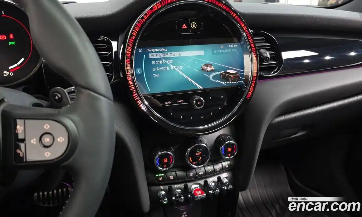 Mini Cooper 2024 2.0 Автомат в Москве № 214048, фото 15