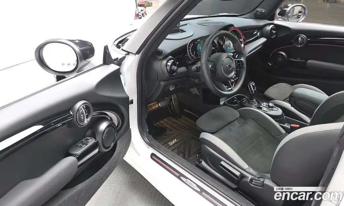 Mini Cooper 2024 2.0 Автомат в Москве № 214048, фото 6