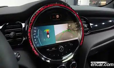 Mini Cooper 2024 2.0 Автомат в Москве № 214048, миниатюра 10