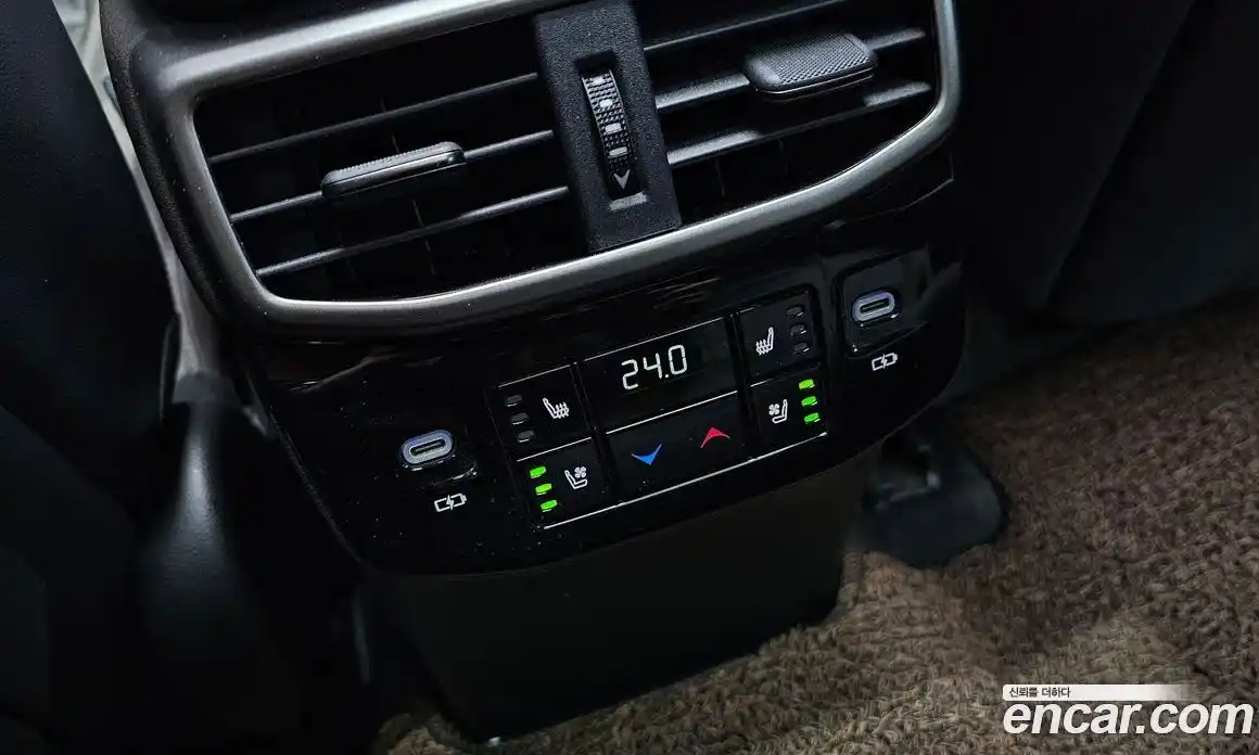 Lexus RX 2023 2.5 Автомат в Москве № 214650, фото 19