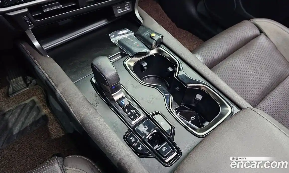 Lexus RX 2023 2.5 Автомат в Москве № 214650, фото 9