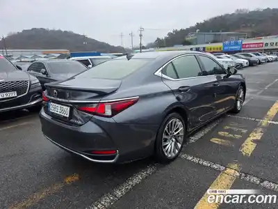 Lexus ES 2024 2.5 Автомат в Москве № 214799, миниатюра 2