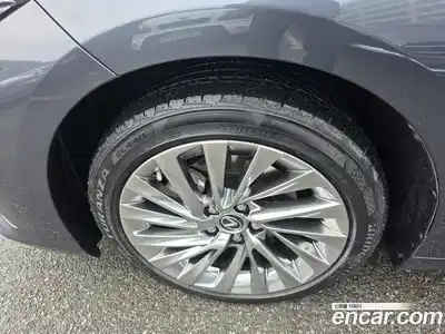 Lexus ES 2024 2.5 Автомат в Москве № 214799, миниатюра 5