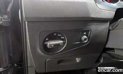 Volkswagen Tiguan 2020 2.0 Автомат в Москве № 215084, миниатюра 12