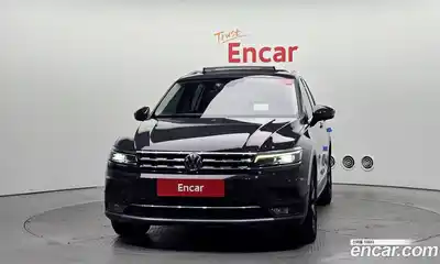Volkswagen Tiguan 2020 2.0 Автомат в Москве № 215084, миниатюра 5