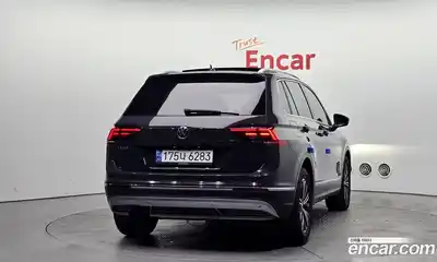 Volkswagen Tiguan 2020 2.0 Автомат в Москве № 215084, миниатюра 9