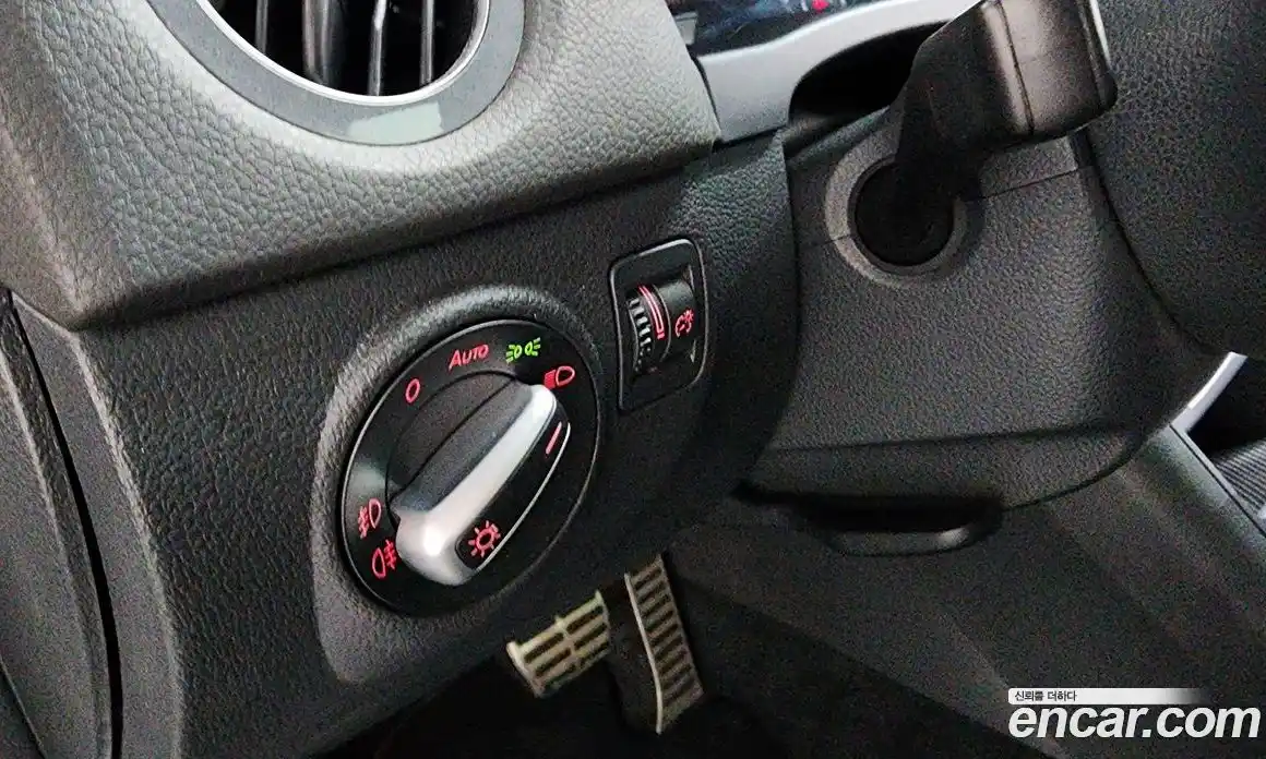 Volkswagen Tiguan 2013 2.0 Автомат в Москве № 215252, фото 19