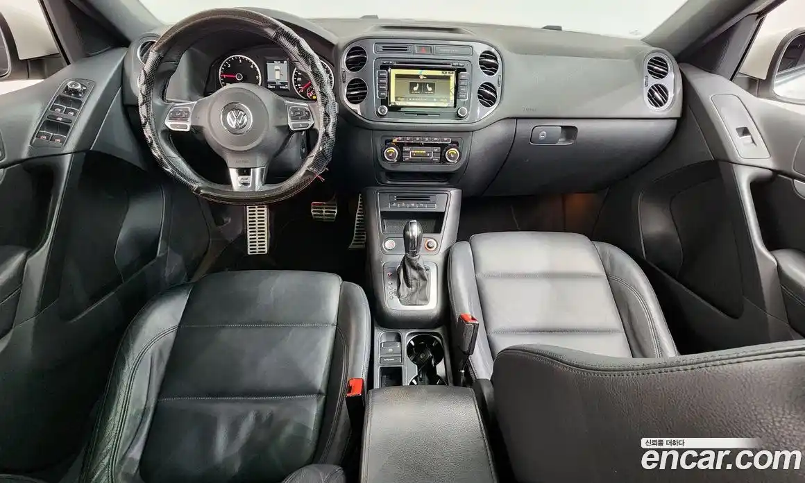 Volkswagen Tiguan 2013 2.0 Автомат в Москве № 215252, фото 3