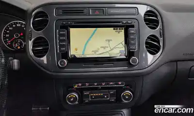 Volkswagen Tiguan 2013 2.0 Автомат в Москве № 215252, миниатюра 6