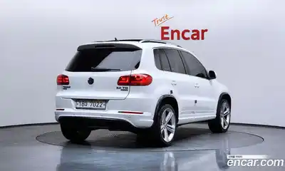 Volkswagen Tiguan 2013 2.0 Автомат в Москве № 215252, миниатюра 7