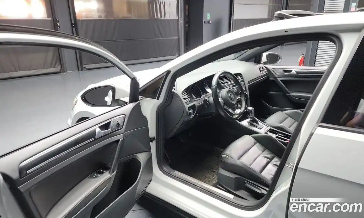 Volkswagen Golf 2015 2.0 Автомат в Москве № 215356, фото 15