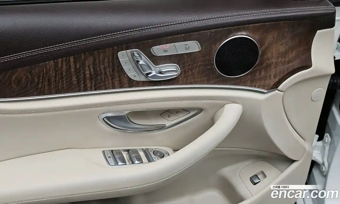 Mercedes-Benz E-Class 2017 1.9 Автомат в Москве № 215752, фото 19