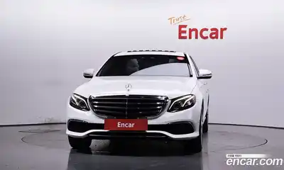 Mercedes-Benz E-Class 2017 1.9 Автомат в Москве № 215752, миниатюра 3