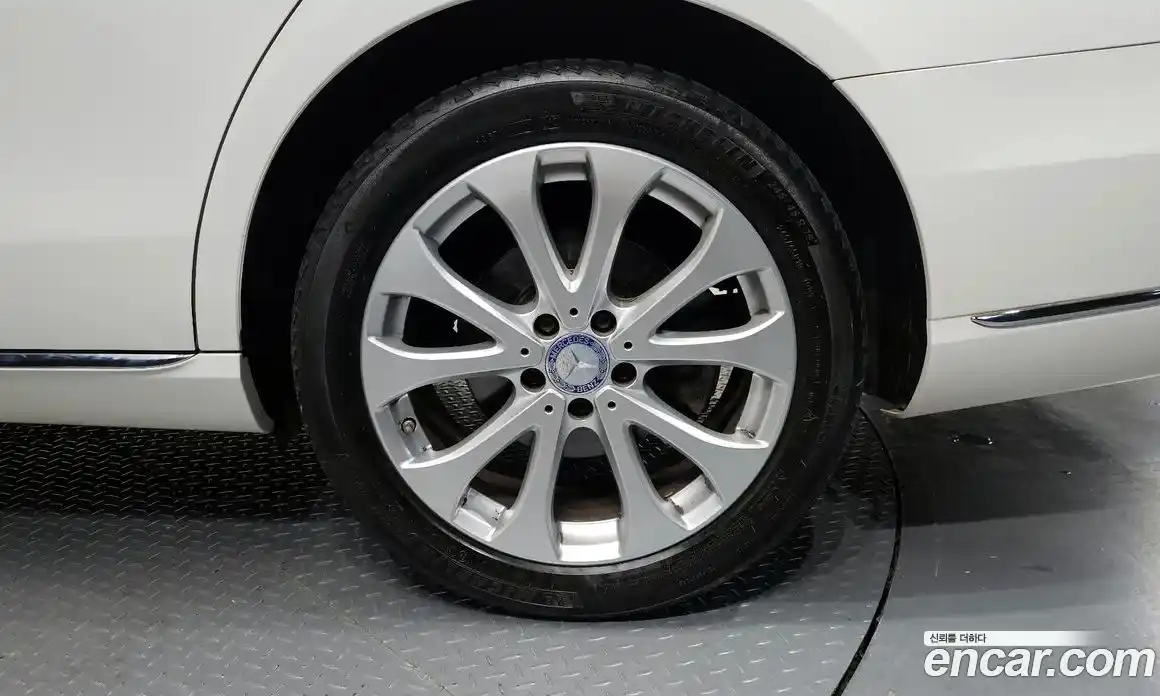 Mercedes-Benz E-Class 2017 1.9 Автомат в Москве № 215752, фото 5