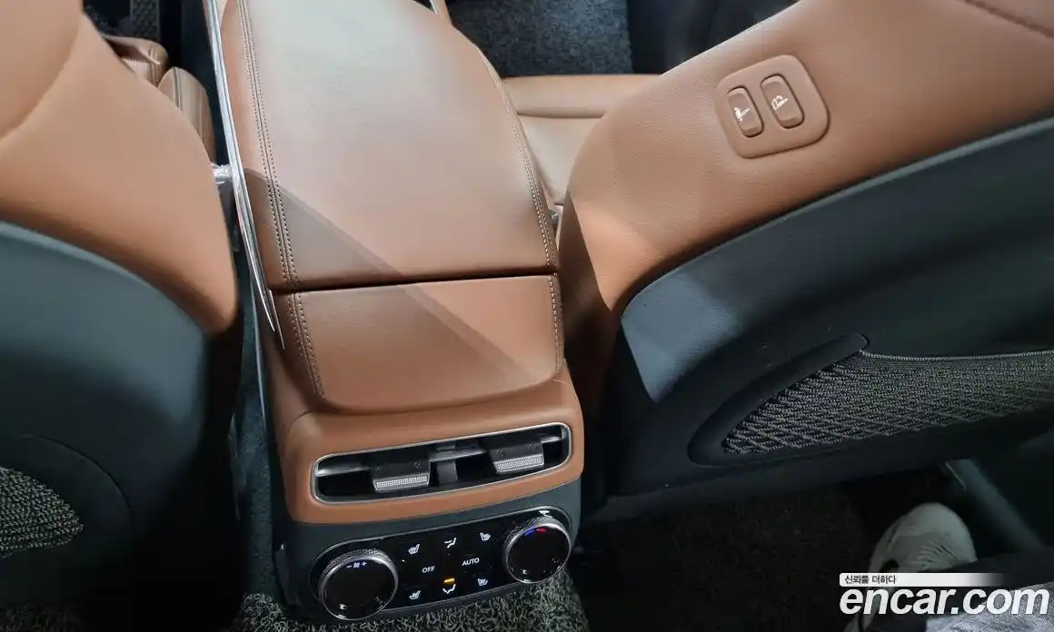 Genesis GV70 2022 2.2 Автомат в Москве № 21749, фото 17