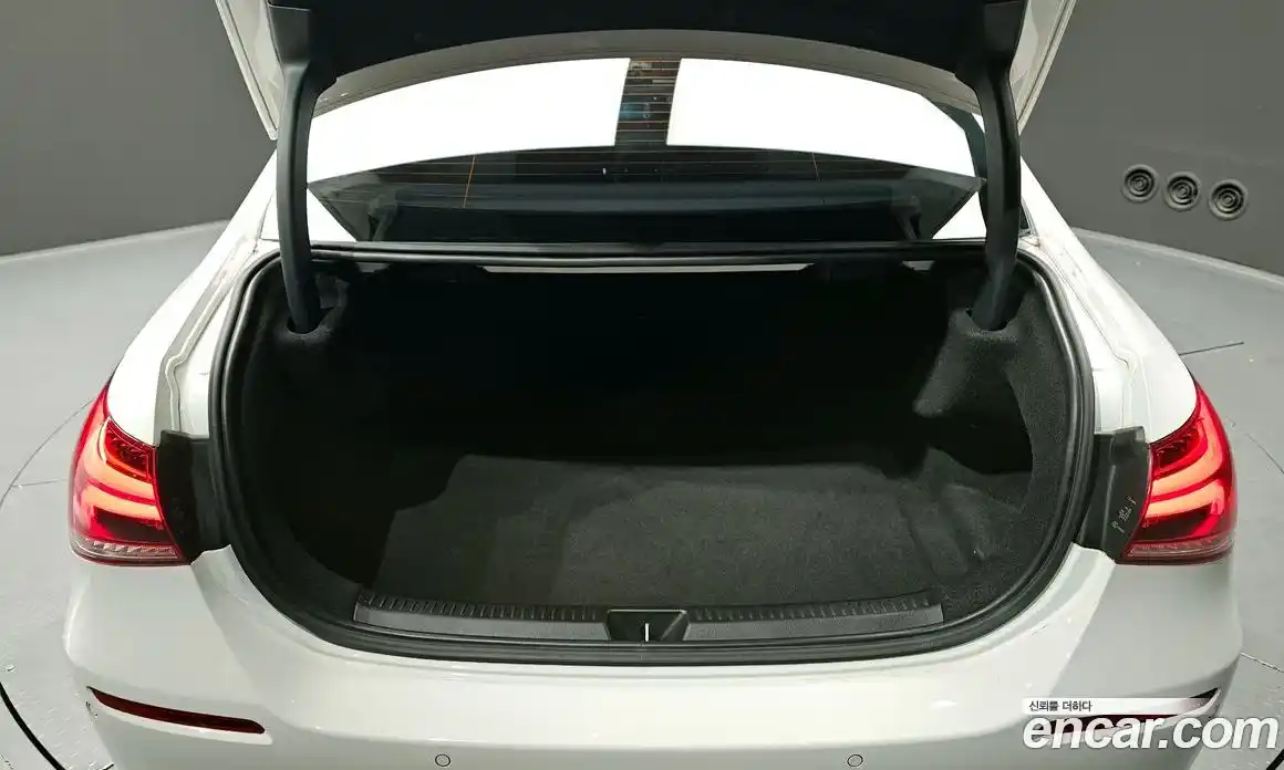 Mercedes-Benz A-Class 2020 2.0 Автомат в Москве № 219652, фото 14