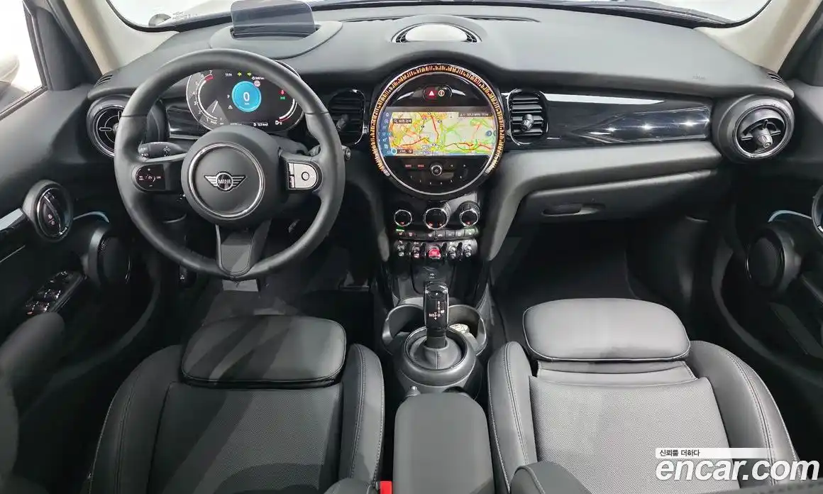 Mini Cooper 2024 1.5 Автомат в Москве № 221669, фото 11