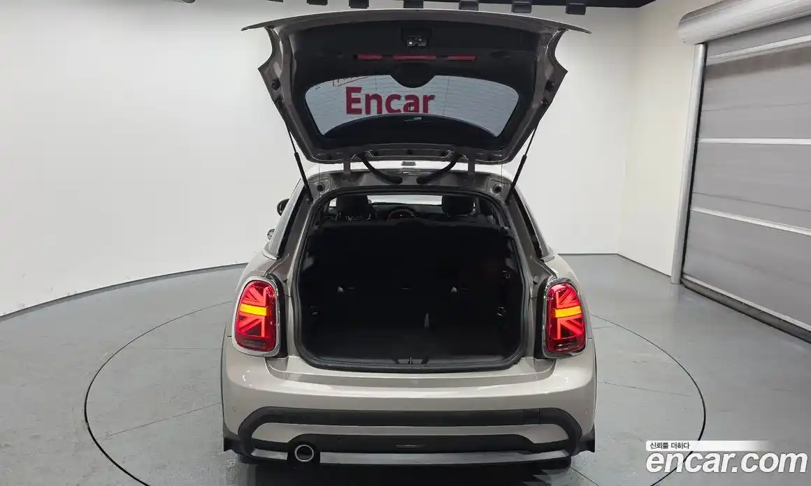 Mini Cooper 2024 1.5 Автомат в Москве № 221669, фото 13