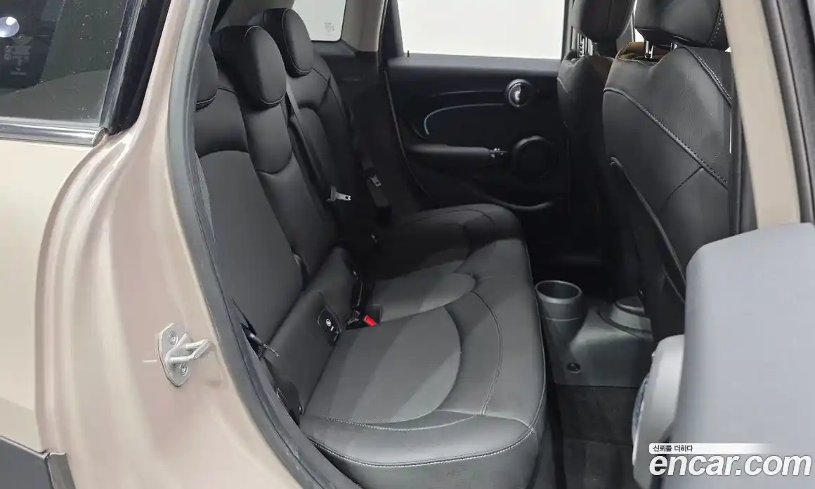 Mini Cooper 2024 1.5 Автомат в Москве № 221669, фото 3