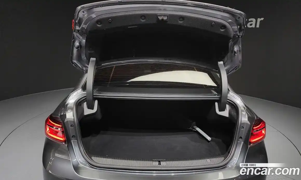 Renault SM6 2023 2.0 Автомат в Москве № 221957, фото 6