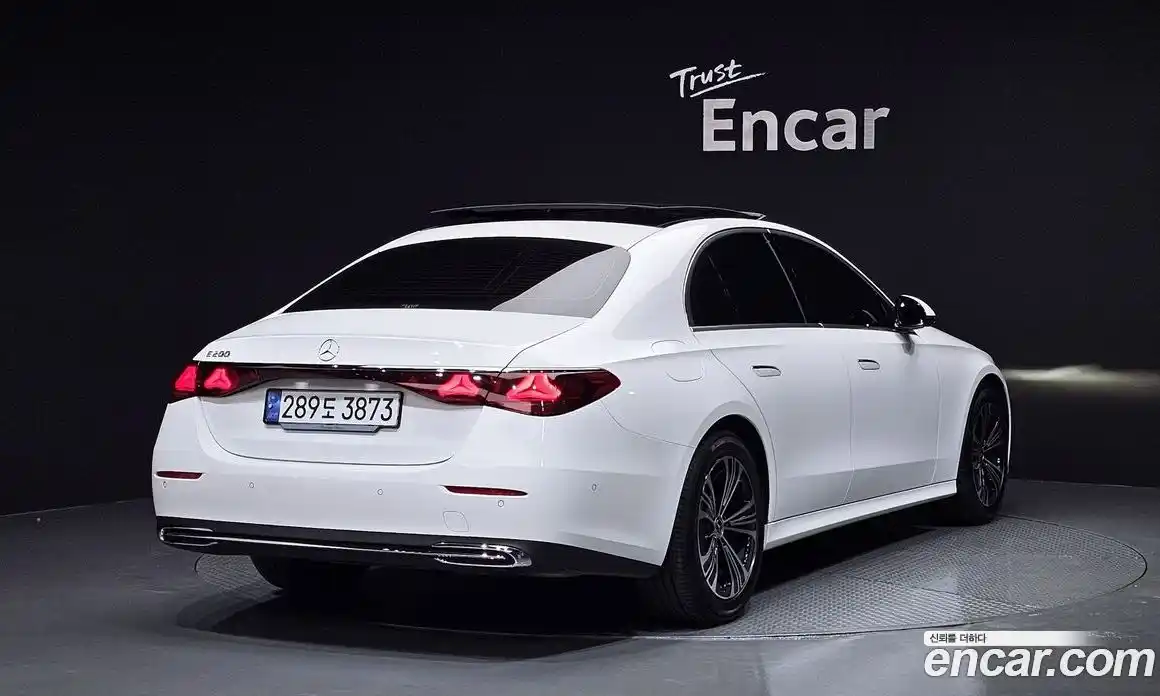 Mercedes-Benz E-Class 2024 2.0 Автомат в Москве № 222431, фото 13