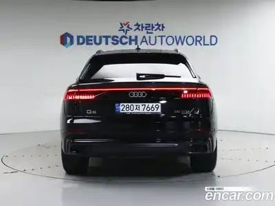 Audi Q8 2023 3.0 Автомат в Москве № 230304, миниатюра 4