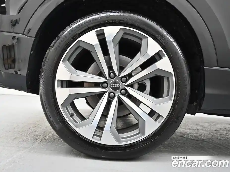 Audi Q8 2023 3.0 Автомат в Москве № 230304, фото 5