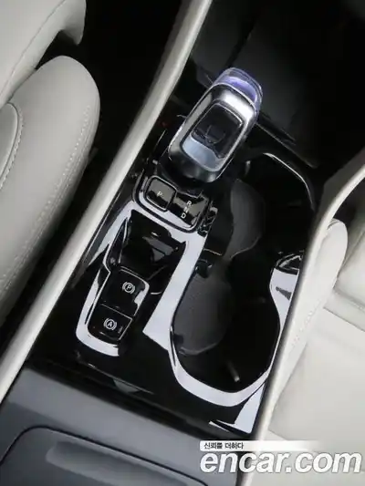 Volvo XC40 2025 2.0 Автомат в Москве № 230689, миниатюра 9