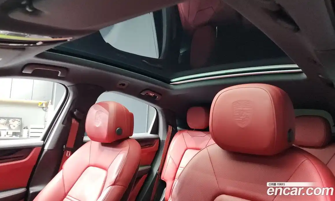 Porsche Cayenne 2023 3.0 Автомат в Москве № 230926, фото 18