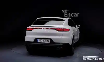 Porsche Cayenne 2023 3.0 Автомат в Москве № 230926, миниатюра 4