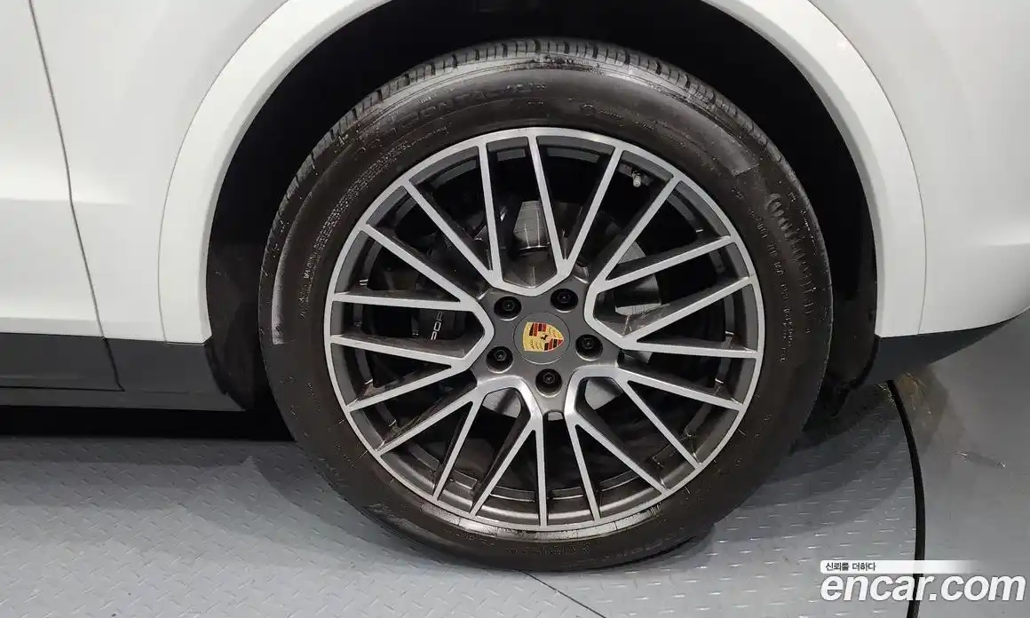 Porsche Cayenne 2023 3.0 Автомат в Москве № 230926, фото 5