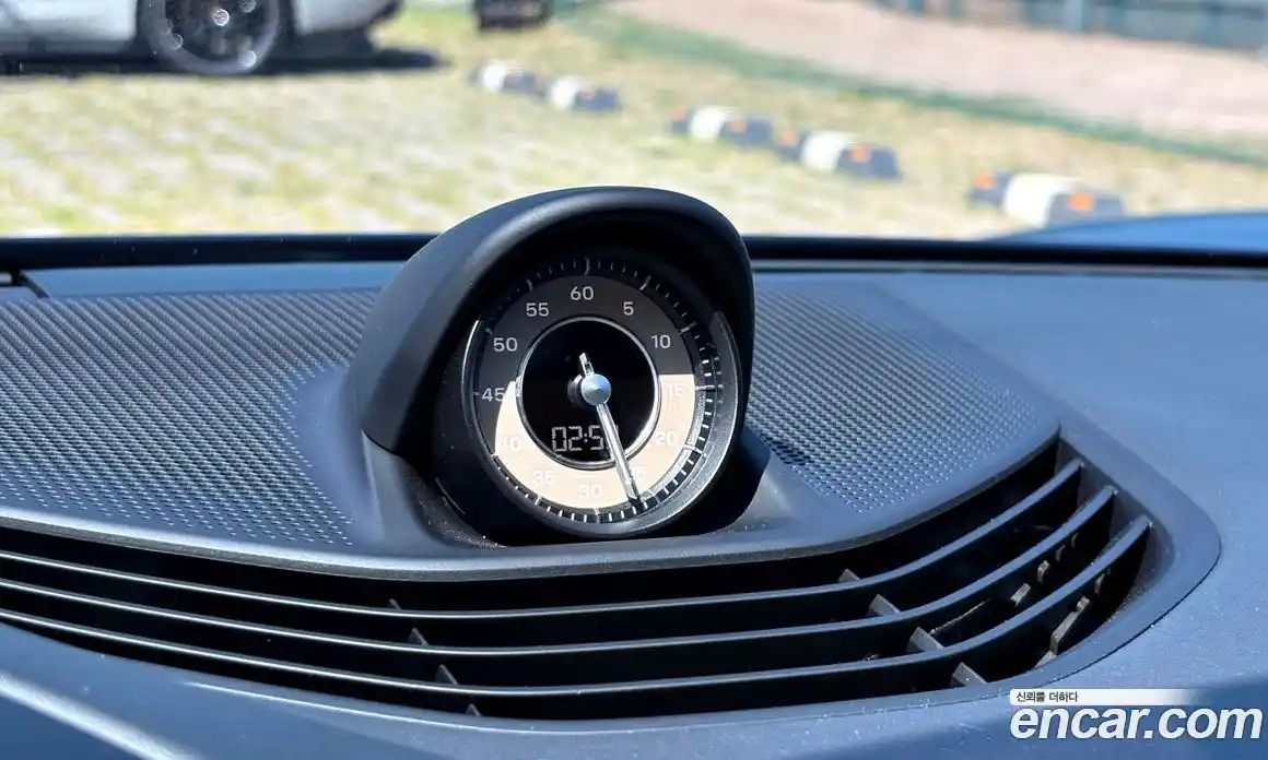 Porsche Taycan 2021 0.1 Автомат в Москве № 231045, фото 16