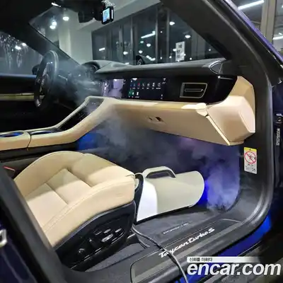 Porsche Taycan 2021 0.1 Автомат в Москве № 231045, миниатюра 2