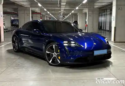 Porsche Taycan 2021 0.1 Автомат в Москве № 231045, миниатюра 3