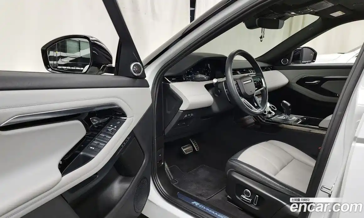 Land Rover Range-Rover Evoque 2022 2.0 Автомат в Москве № 231224, фото 18