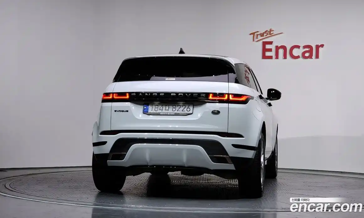 Land Rover Range-Rover Evoque 2022 2.0 Автомат в Москве № 231224, фото 10