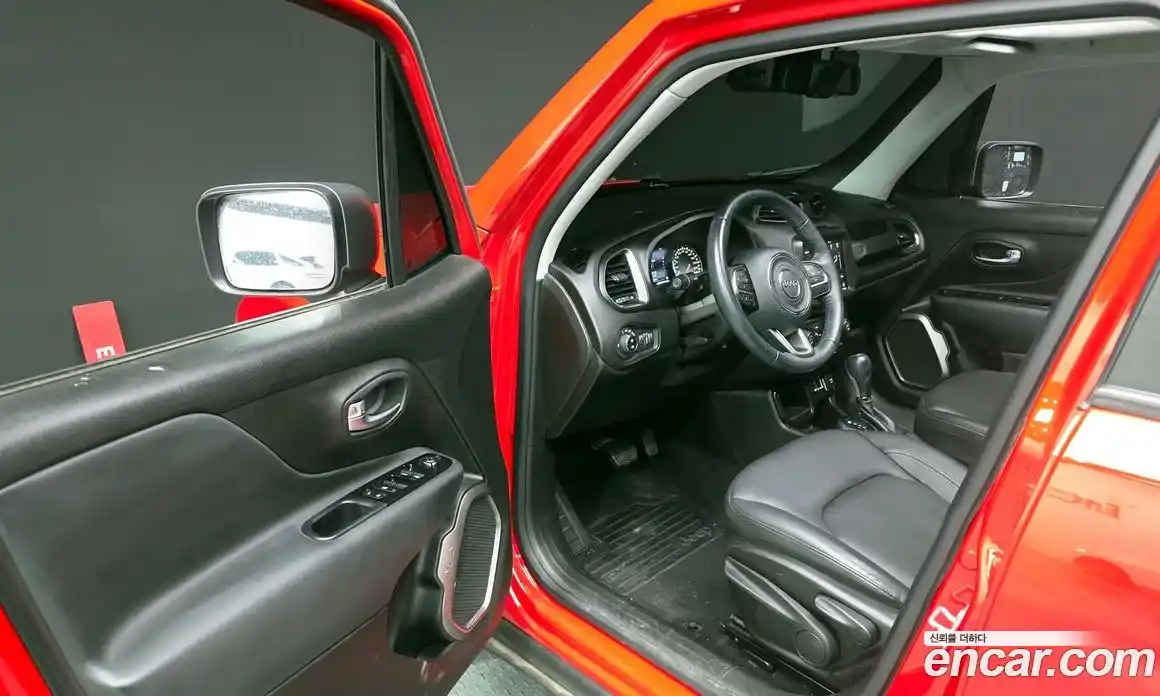 Jeep Renegade 2021 2.4 Автомат в Москве № 232691, фото 19