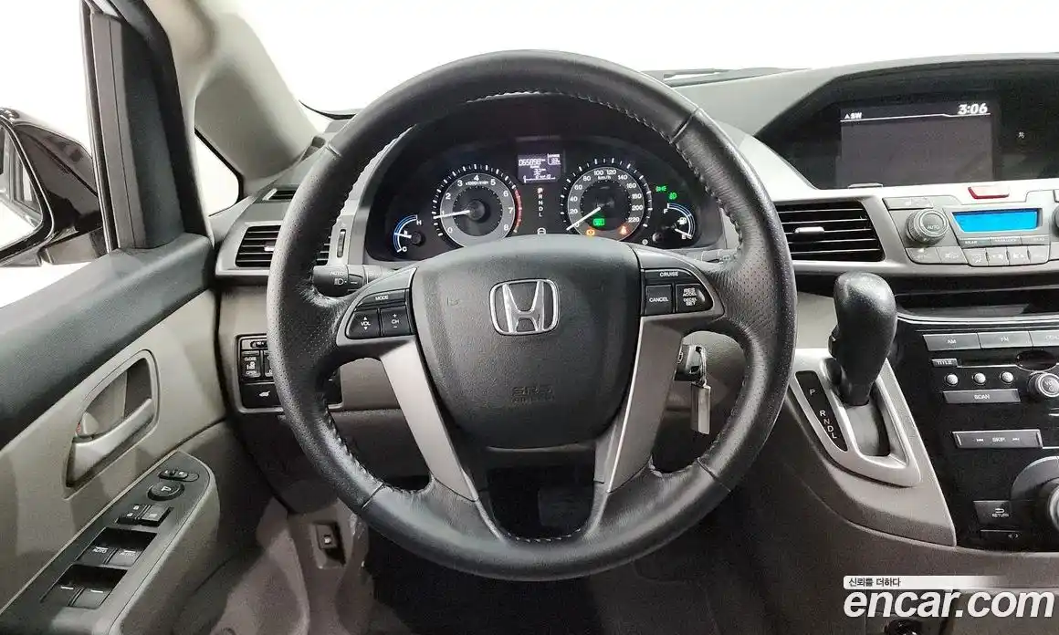 Honda Odyssey 2013 3.5 Автомат в Москве № 232859, фото 13