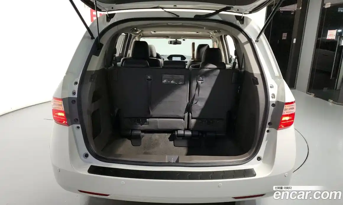 Honda Odyssey 2013 3.5 Автомат в Москве № 232859, фото 20