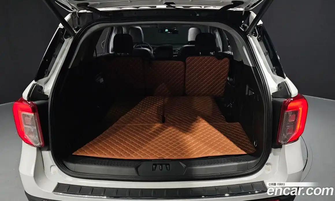 Ford Explorer 2023 2.3 Автомат в Москве № 233149, фото 20