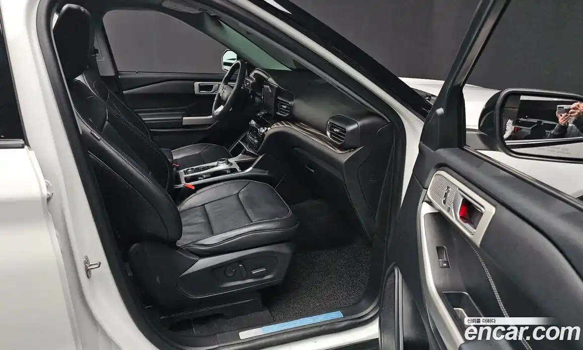 Ford Explorer 2023 2.3 Автомат в Москве № 233149, фото 2